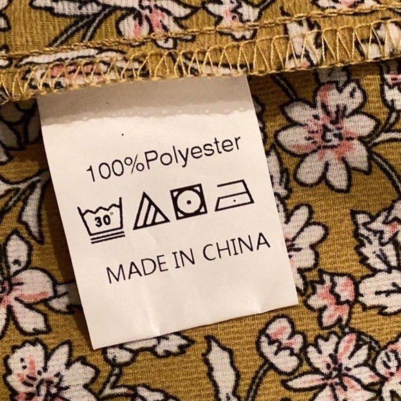 Gold with pink flowers wrap dress - Picture 4 of 5